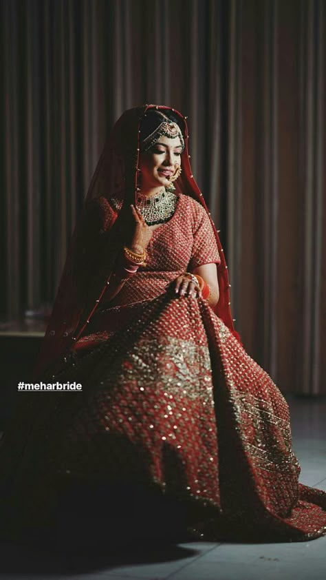 Bridal Parlour Photoshoot, Bride Poses Indoor, Indoor Bride Photography, Bride Makeup Poses, Muslim Bride Poses, Solo Bride Poses, Groom Bride Poses, Muslim Wedding Poses, Bride Single Poses