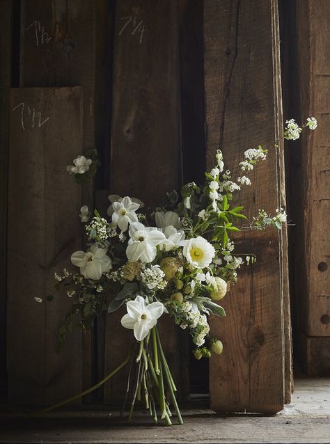 Flower Aesthetics, Rustic Wedding Bouquet, Diy Arrangements, Flower Arrangements Diy, Beautiful Flower Arrangements, Wedding Arrangements, Wedding Flower Arrangements, Wedding Mood, Spring Flower