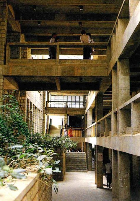 Indian Institute of Management, Bangalore by B.V Doshi: Reflection of the city - RTF | Rethinking The Future B V Doshi, Iim Bangalore, Balkrishna Doshi, Teaching Area, Architecture Indian, Hidden Architecture, Inspirational Sculpture, Indian Culture And Tradition, Indian Institutes Of Management