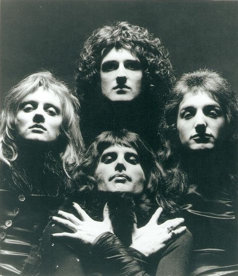 pinterest | hblackwell33 ♡ Don Delillo, Queen Brian May, Queen Ii, Queens Wallpaper, Lady Antebellum, Freddy Mercury, Queen Photos, Roger Taylor, Queen Freddie Mercury