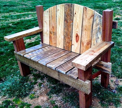 Rustic Outdoor Furniture, Old Wicker, Reclaimed Wood Benches, Making A Bench, Into The Wood, Rustic Bench, Wood Pallet Projects, Woodworking Bench, Wooden Bench