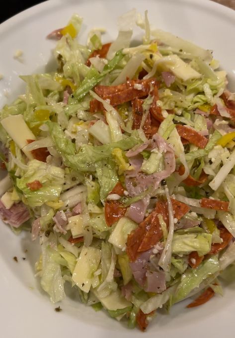 Chopped Salad Italian, Seasoned Lettuce For Subs, Italian Hoagie Salad Recipes, Italian Slaw Recipe, Italian Bmt Salad, Spicy Italian Salad, Sun In A Tub Salad, Healthy Italian Sub In A Tub, Subway Chopped Salad