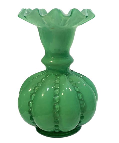 ObjetTrouve.Design Light Emerald Green, Green Melon, Sgraffito Technique, Fenton Glassware, Blown Glass Vase, Bead Making, Green Vase, Glassware Collection, Fenton Glass