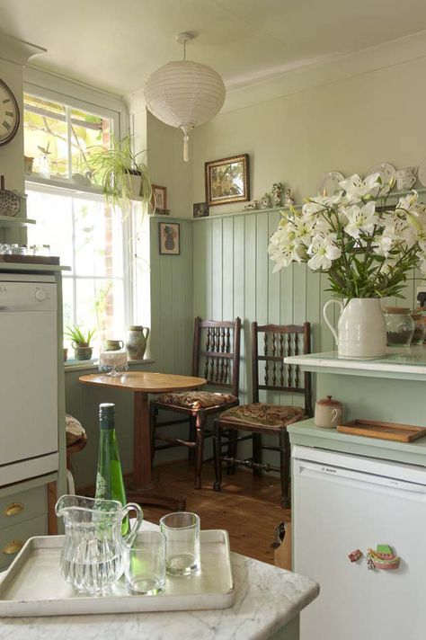 Farmhouse Kitchen Colors Schemes, Kitchen Colors Schemes, Farmhouse Kitchen Colors, Kitchen Farm, Kitchen Cottage, Forest Cottage, English Kitchens, Colors Schemes, Kitchen Colour Schemes