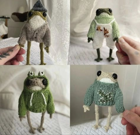 Cute Crochet Designs, Crochet Frog With Clothes, Crochet Frog Clothes, Frog Clothes, Knitted Frog, Frog Doll, Pattern Design Ideas, Crochet Frog, Amazing Crochet