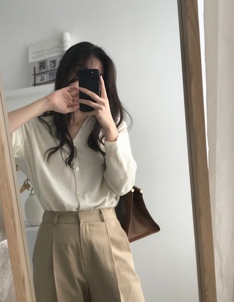 Academia Outfits, Korean Casual Outfits, Korean Girl Fashion, Ulzzang Fashion, 가을 패션, Korean Outfits, Looks Style, Casual Style Outfits, Looks Vintage