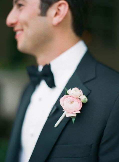 Boutineer Ideas, White Tuxedo Wedding, Boutonniere Groomsmen, Stunning Wedding Venues, Groomsmen Boutonniere, Villa Wedding, Wedding Color Inspiration, Minneapolis Wedding, Real Weddings Photos