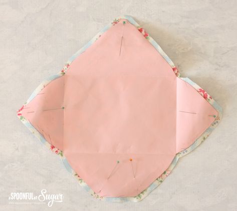 {Sewing Tutorial} Pretty Fabric Envelopes - A Spoonful of Sugar Pretty Envelopes, Fabric Envelopes, Envelope Tutorial, A Spoonful Of Sugar, Hobo Bag Patterns, Wallet Sewing Pattern, Fabric Envelope, Diy Sewing Gifts, Scrap Fabric Projects