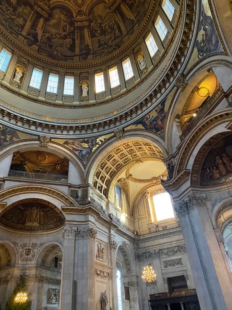 St Pauls Cathedral #architecture #aesthetic #gold #goldaesthetic #art #historyofart #goldenhour St Pauls Cathedral London Interior, Portal Knight, St Paul Cathedral, St Pauls Cathedral London, St. Paul’s Cathedral, Architecture Aesthetic, London Interior, Aesthetic Gold, Cathedral Architecture