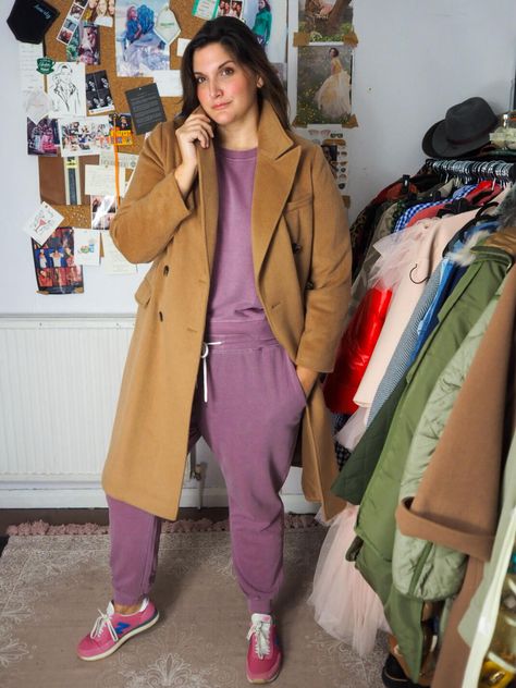 Fashion Myth Buster: You can only be "stylish" in heels - Emily Jane Johnston Winter London Outfits, London Outfit Inspiration, Emily Outfits, Outfit Ideas For Autumn, Nike Wear, Winter London, Myth Busters, Emily Jane, Visiting London