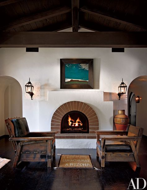 Spanish Fireplace, Colonial Revival House, Monterey Furniture, Mediterranean Home Decor, Spanish Style Home, Casas Coloniales, Diane Keaton, Hacienda Style, Spanish Style Homes