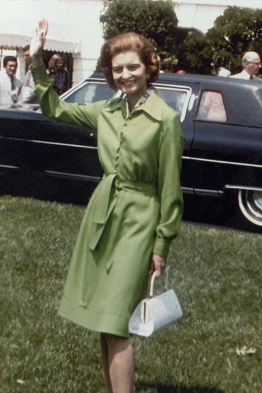 Betty Ford, First Lady Fashion - Most Stylish First Ladies - Harper's BAZAAR Us First Lady, American First Ladies, Betty Ford, First Ladies, Lady Bird Johnson, Carla Bruni, Fashion Articles, Ladies Gown, American Presidents