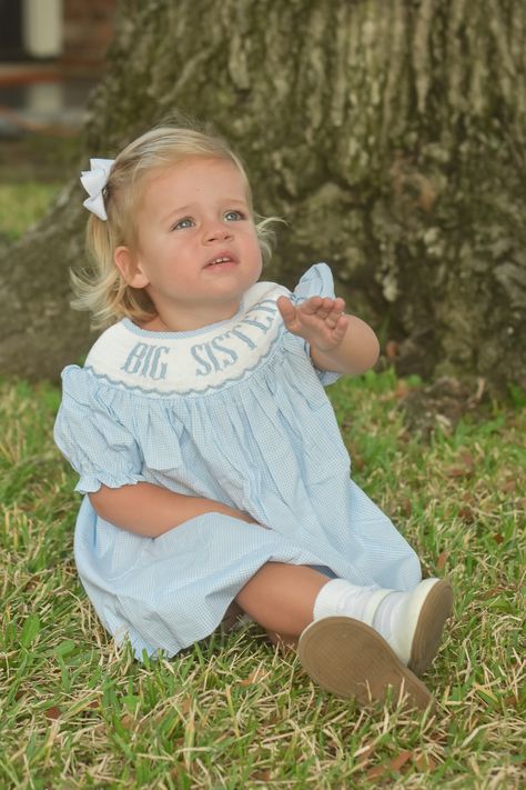 Old Money Baby Girl Outfits, Preppy Girl Toddler, Southern Baby Girl Outfits, Southern Baby Clothes, Baby Smocked Outfits, Southern Kids, Baby Girl Smocked Outfits, Preppy Baby, Southern Baby