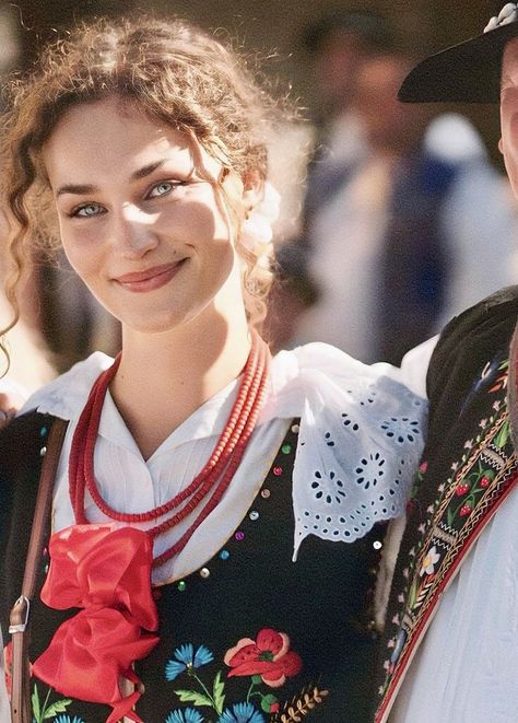 Polish Culture Aesthetic, Polish Girl Aesthetic, Poland Aesthetics, Polish Core, Slavic Beauty, Rowan Berry, Slavic Girl, Slavic Women, Poland Culture