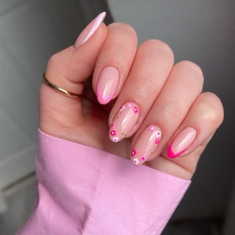 Nails Yellow, Classy Acrylic Nails, Cute Gel Nails, Pretty Nail Art, Short Acrylic Nails Designs, Spring Nail, Fire Nails, Pretty Acrylic Nails, Floral Nails