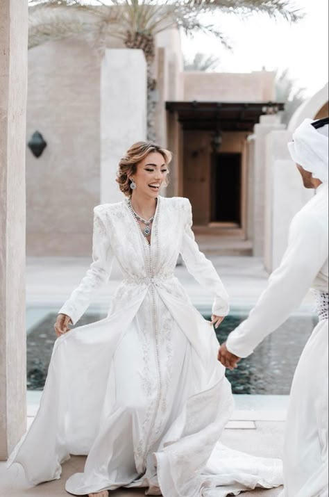 White Moroccan Wedding Dress, White Moroccan Kaftan, White Kaftan Dress, Moroccan Wedding Dress, Islamic Wedding Dress, White Caftan, Modest Bridal Dresses, Moroccan Kaftan Dress, Moroccan Bride