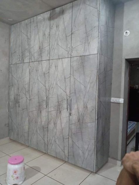 Marble Laminate Wardrobe, Bedrooms Paint Ideas, Bedroom Dark Aesthetic, Bedroom Wallpaper Aesthetic, Bad Room Design, Wardrobe Design Ideas, Marble Laminate, Wardrobe Laminate Design, Wall Wardrobe Design