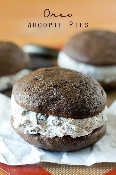 Oreo Cream Filling, Cakey Cookies, Whoopi Pies, Whoopie Pies Recipe, Oreo Treats, Cookies Stuffed, Oreo Desserts, Oreo Filling, Whoopie Pie Recipe