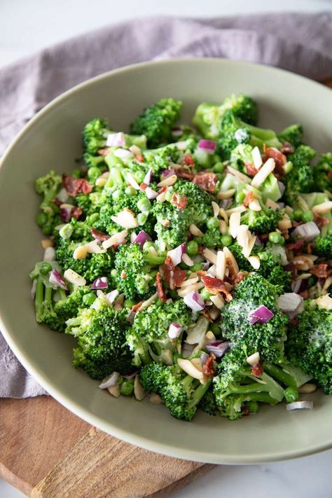 Broccoli Salad Recipe Blanching Broccoli, Rice Nutrition Facts, Salad For Summer, Potluck Salad, Broccoli Dishes, How To Make Broccoli, Raw Broccoli, Broccoli Salad Recipe, Pea Salad