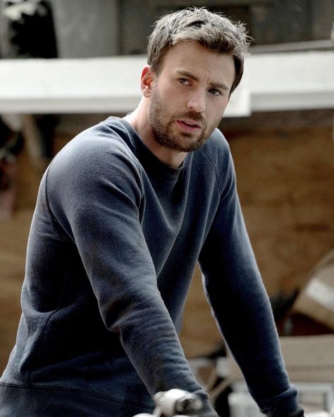 Please head on over to Twitter and vote for Chris Evans to win the Teen Choice Award for his role on Gifted! Don't forget to use "My #TeenChoice vote for #ChoiceDramaMovieActor is Chris Evans" or visit fox.tv/VoteNowTCA! Thank you. Frank Adler, Chris Evans Gifted, Red Sea Diving, Christopher Robert Evans, Marvel Pins, Marvel Men, Christopher Evans, Robert Evans, Chris Evans Captain America