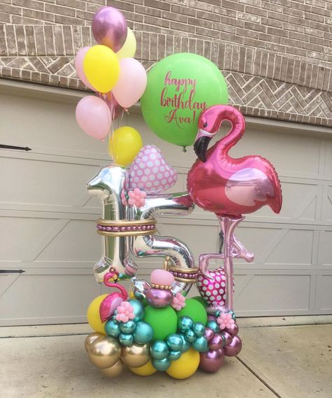 Balloons Boutique San Antonio on Instagram: “Embrace your inner flamingo 🦩😎! Wishing everyone a good Good Friday💕” 15th Birthday Decorations, Balloon Bouquet Delivery, Minnie Mouse Balloons, Balloon Bouquet Diy, Mothers Day Balloons, Flamingo Birthday Party, Balloon Display, Diy Balloon Decorations, Balloon Arrangements