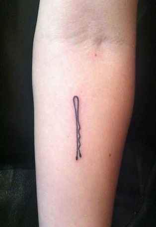 Bobby Pin Tattoo - a terrible and useless idea. Bobby Pin Tattoo, Dance Tattoo, Basic Tattoos, Funny Tattoos, Bobby Pin, Little Tattoos, Skin Art, Mini Tattoos, Love Tattoos