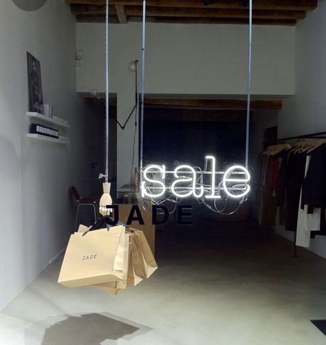 Sale Window Display Ideas, Retail Window Design, Resale Shop Ideas, Retail Window Display Ideas, Sale Window Display, Sale Display Ideas, Retail Window Display, Fashion Window Display, معرض فني