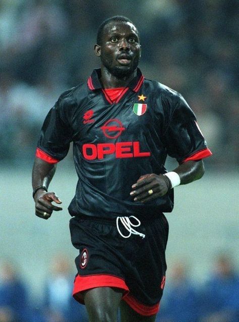 George Weah, Milan Wallpaper, Milan Football, A.c. Milan, Legends Football, Sports Marketing, Football Icon, Nba Legends, World Football