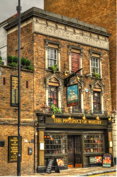 Paul Cafe, Wapping London, British Pub, Old Pub, Living In London, London Pubs, Pub Signs, Shop Fronts, Pub Crawl