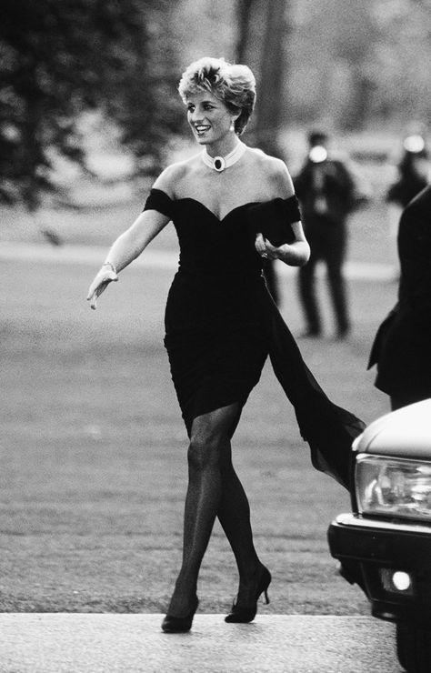 Princess Diana Revenge Dress, Revenge Dress, Money Dress, Princess Diana Fashion, Princess Diana Pictures, Princes Diana, Diana Fashion, Lady Diana Spencer, Diana Spencer