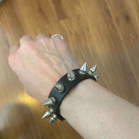 Studded Leather Bracelet. Brand New Studded Cuff Bracelet, Studded Leather Bracelet, Leather Studded Bracelet, 2004 Emo, Punk Bracelets, Streetwear 2000s, Studded Bracelet, Spike Bracelet, Gothic Bracelet