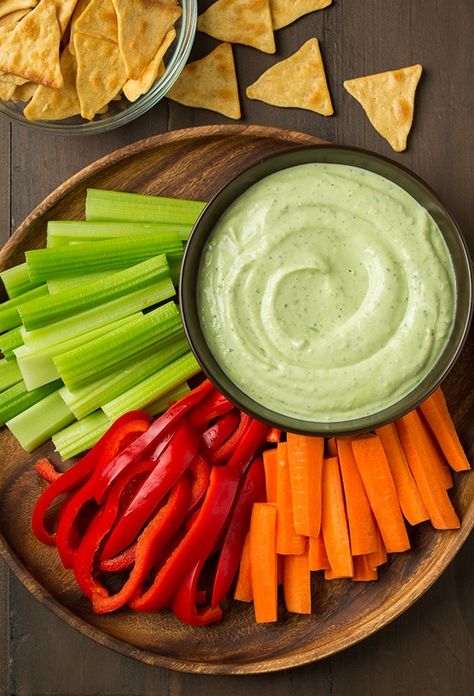 Avocado Greek Yogurt Ranch Dip - Cooking Classy Yogurt Ranch Dip, Greek Yogurt Ranch Dip, Yogurt Ranch, Healthy Dip Recipes, Greek Yogurt Ranch, Pregnancy Snacks, Healthy Dips, Ranch Dip, Veggie Dip