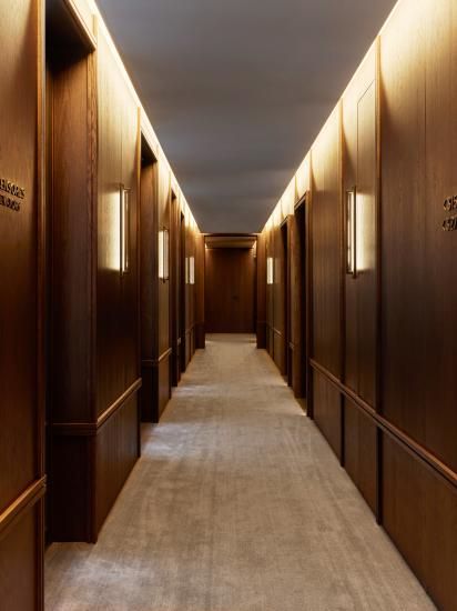 Luxury Hotel Corridor Design, Hotel Corridor Design, Floating Ceiling, Marriot Hotel, Rockwell Group, Madrid Hotels, Hotel Corridor, Hotel Hallway, Corridor Design