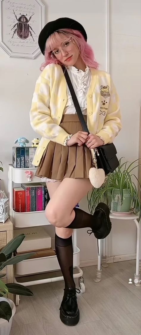 Pompompurin outfit Sanrio Fashion Aesthetic, Pom Pom Purin Cosplay, Pompompurin Outfit Aesthetic, Pompompurin Cardigan, Pompompurin Clothing, Pom Pom Purin Outfit, Pompompurin Shoes, Pompompurin Aesthetic Outfit, Pompompurin Fashion