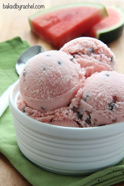 Refreshing homemade watermelon sherbet recipe from @bakedbyrachel. A fun frozen treat for hot Summer days! Watermelon Sherbet Recipe, Granitas, Sherbet Recipes, Watermelon Ice Cream, Watermelon Ice, Sorbet Recipes, Cold Desserts, Milk Shakes, Ice Cream Popsicles