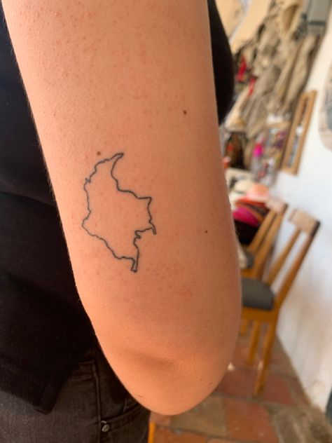 colombian map tattoo Colombia Map Tattoo, Colombia Outline Tattoo, Colombian Flower Tattoo, Colombia Tattoo Ideas For Women, Colombia Inspired Tattoo, Colombian Tattoo Ideas For Women, Colombian Tattoos, Colombian Tattoo Ideas, Colombia Tattoo Ideas