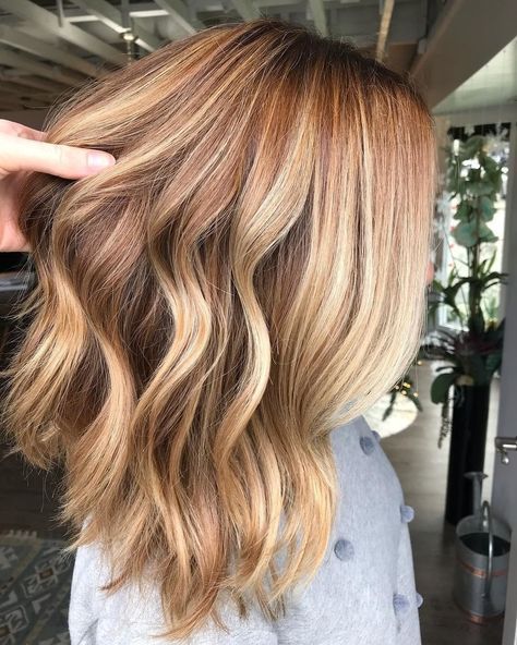 Winter Hair Color Trends, New Hair Color Trends, Fall Blonde Hair Color, Honey Blond, Fall Blonde Hair, Wine Hair, Fall Hair Color Trends, Latest Hair Color, Beautiful Blonde Hair