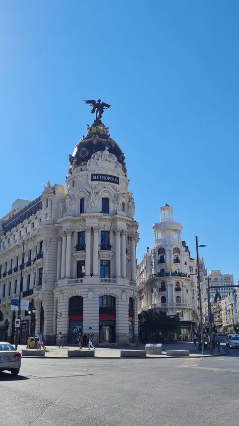 The Metropolis building is an office building in Madrid, Spain, on the corner of Calle de Alcalá and Gran Vía. Metropolis Madrid, Madrid City, Another Country, On The Corner, Madrid Spain, Office Building, Instagram Inspo, Study Abroad, Metropolis