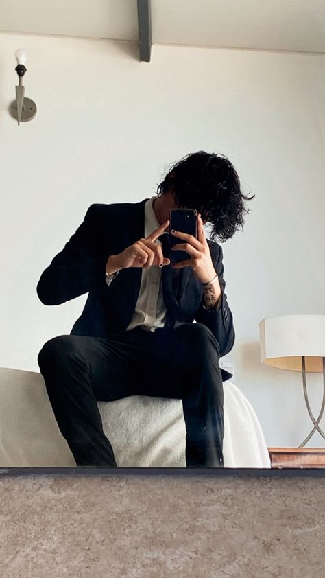 Guy Leaning Against Door Frame, Black Hair Boy, Anime Rapper, Boys Dpz, Aesthetic Guys, Baker Street, Black Suit, Black Aesthetic Wallpaper, Door Frame