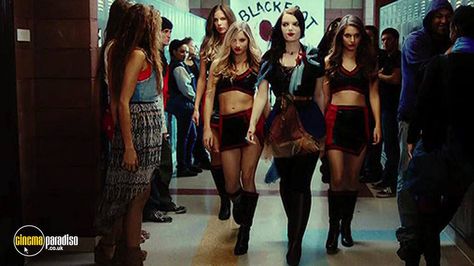 All Cheerleaders Die 2/5: All Cheerleaders Die is an admirable oddity of horror, but an oddity nonetheless preventing it from being a campy horror classic. http://bit.ly/1BlmMTX Good Horror Movies, Best Horror Movies List, All Cheerleaders Die, I Love Horror Movies, I Love Horror, Horror Movies On Netflix, The Craft Movie, Horror Movies List, Netflix Horror