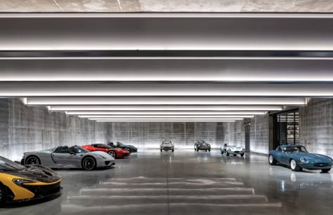 Stores In Paris, Garage Design Interior, Underground Garage, Luxury Garage, Modern Garage, Dream Car Garage, Traditional Exterior, Atlanta Homes, Car Showroom