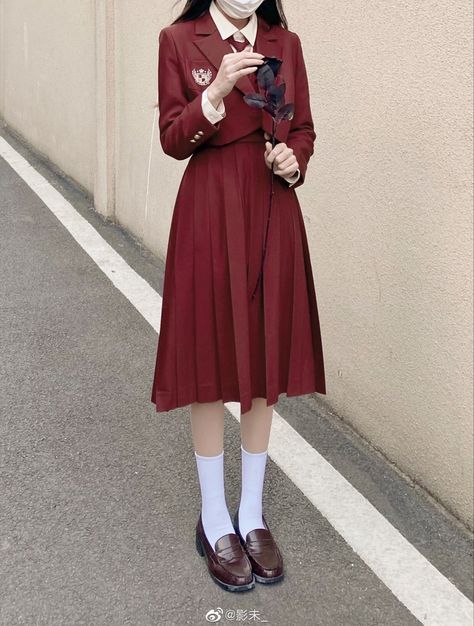 School Uniform Outfits Aesthetic, Red School Uniform, Korean Uniform, Academy Uniform, School Uniform Ideas, Red Uniform, High School Fashion, School Uniform Fashion, School Uniform Outfits