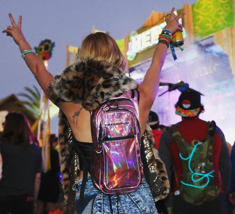 Rad Hydration Packs (@vibedration) • Instagram photos and videos Festival Bag Essentials, Festival Backpack, Water Backpack, Festival Essentials, Hydration Backpack, Festival Gear, Hydration Pack, Festival Bag, Backpacking Packing