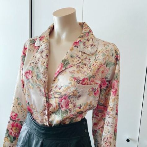 Vintage Bhs Pyjamas Style Satin Floral Shirt Blouse | eBay Satin Printed Shirt, Floral Silk Shirt, Satin Blouse, Silk Shirt, Floral Shirt, Printed Shirts, Floral Tops, Shirt Blouses, Free Delivery