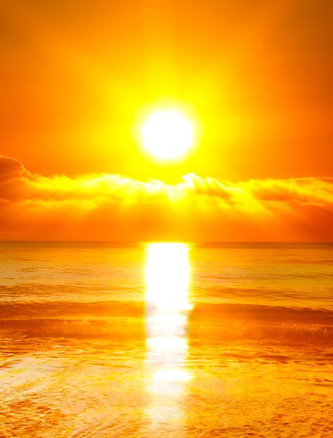 Divine Nature, Sunset Nature, Sun Art, Tableau Art, Sun And Water, Beautiful Locations Nature, Beaches In The World, Beautiful Sunrise, Most Beautiful Beaches