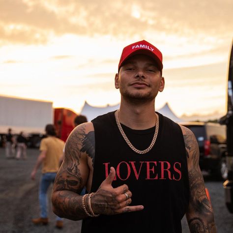 Kane Brown Family on Instagram: “So about last night… #CountryFest showed up! 🔥 - 📸: @josiahvandien” Kane Brown Songs, Kane Brown Music, Browns Memes, Country Fest, Brown Artwork, Black Bratz Doll, Kane Brown, About Last Night