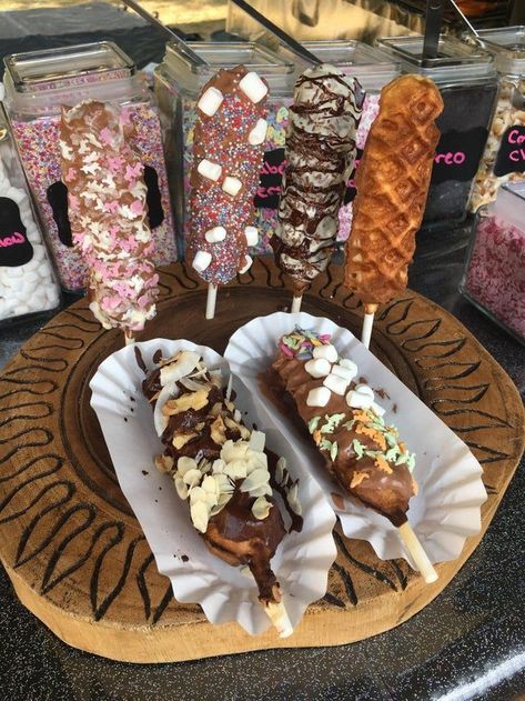 Waffle On A Stick Food Truck, Waffles On A Stick Recipe, Waffle On Stick, Sweets Food Truck, Waffle Sticks Ideas, Waffle On A Stick Ideas, Food Truck Drinks, Waffle Truck Ideas, Food Truck Ideas Recipes