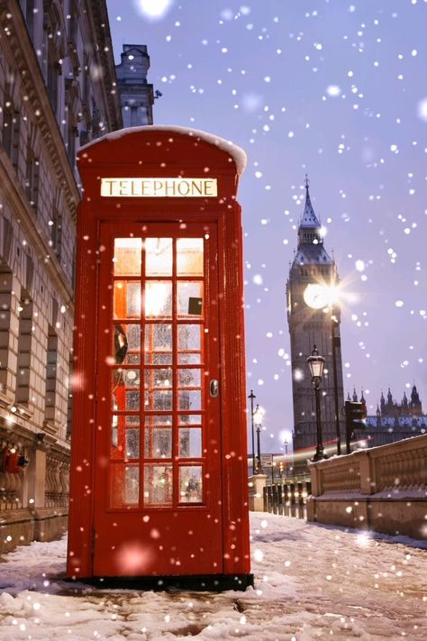 Wonders of London - This Christmas is going to be a different one again, but London is still going to be beautiful and we hope that this video will warm up your hearts and fill them with holiday spirit 🎅🎄🎁✨ | Facebook Sleeps Till Christmas, Christmas In England, Days Till Christmas, London Christmas, Christmas Scenes, Be Beautiful, London Travel, Christmas Wallpaper, Christmas Is