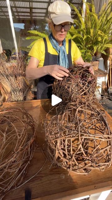 Twig Sculpture Diy, Willow Sculpture Diy, Sculpture Diy, Weaving, Sculpture