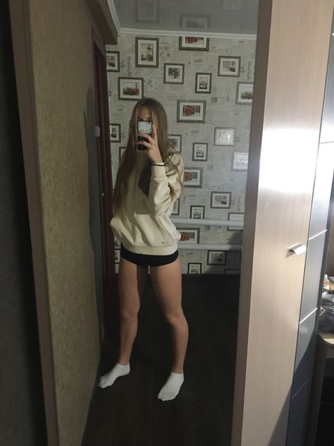 Ankle Socks Outfit, Girls Ankle Socks, Socks Outfit, Feet Socks, Volleyball Pictures, Sock Outfits, Foot Socks, Emma Chamberlain, Socks And Heels